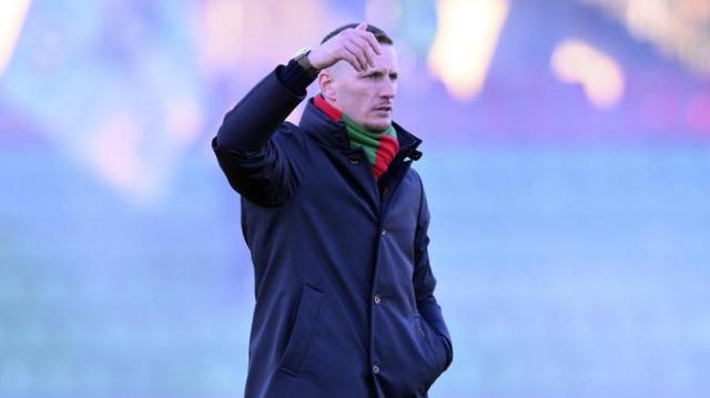 最新开云体育网址入口-拒为主席之子报名，阿巴特被炒，5小时后光速复职