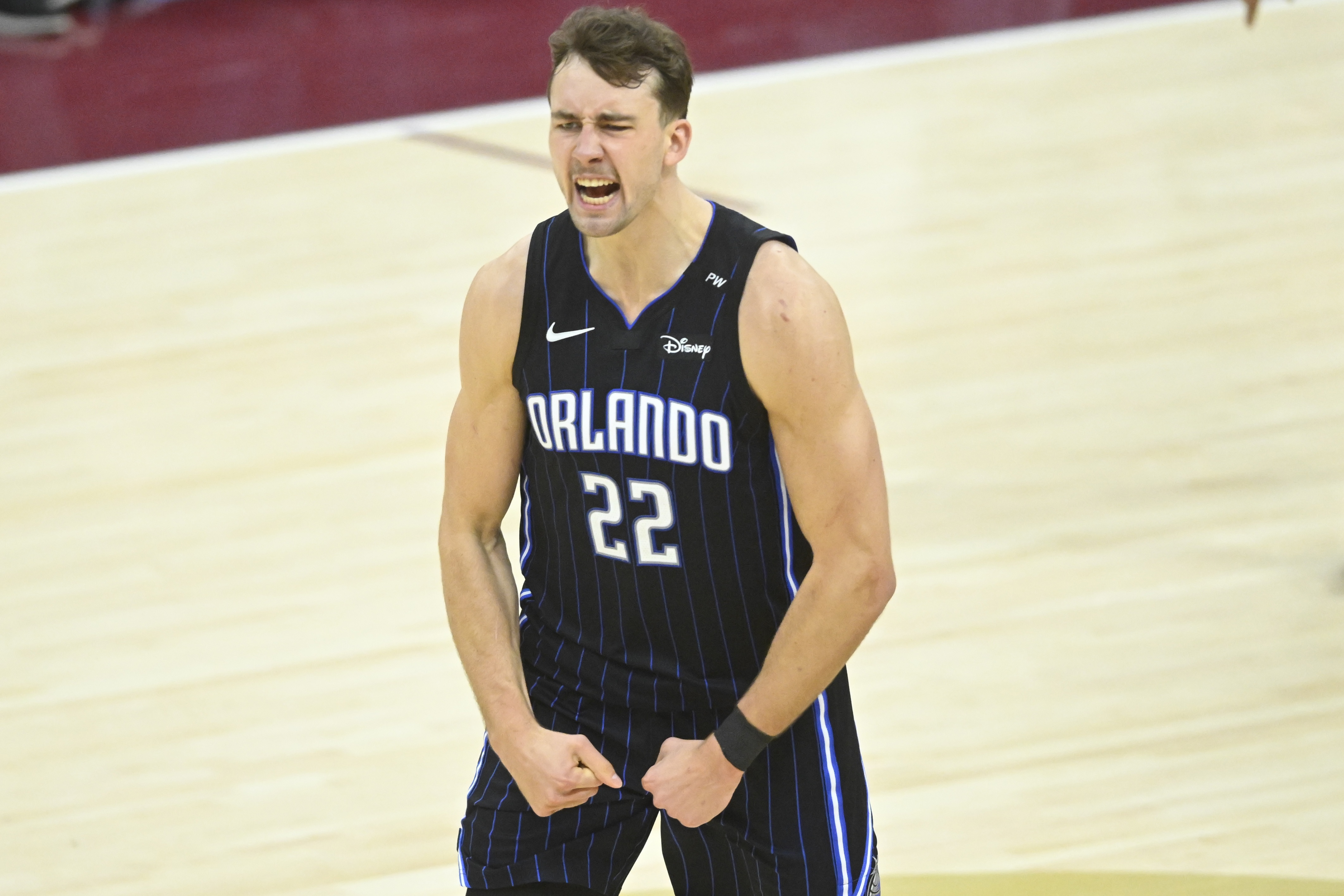 新赛季联盟小前锋哪家强？攻防一体大小王 小卡&amp;状元蓄势待发