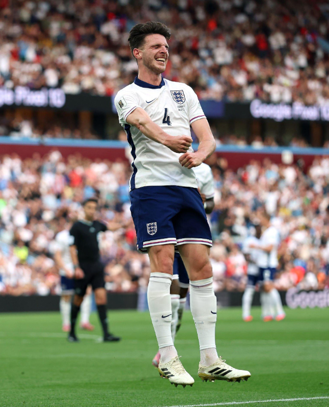 豪门狂欢夜!英格兰8连斩鱼腩,C罗一战超梅西,葡萄牙造5-0惨案