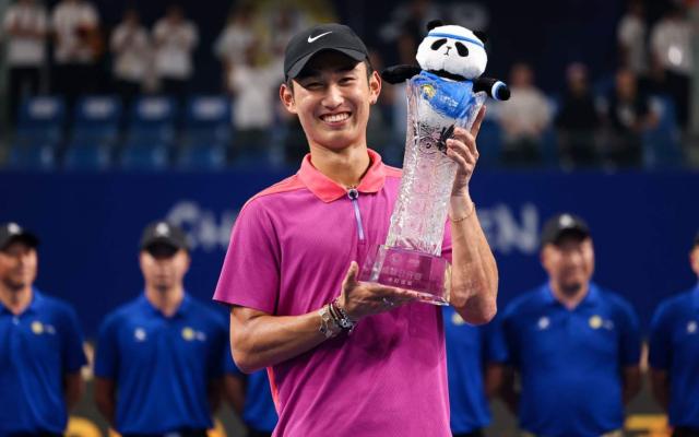 开云体育网址下载-05后商竣程刷新历史 生涯首夺巡回赛冠军