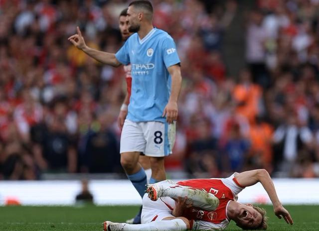 1696846808199053802.jpg 开云体育网址-林良锋:阿森纳争冠吉兆,塔终于在英超赢了瓜