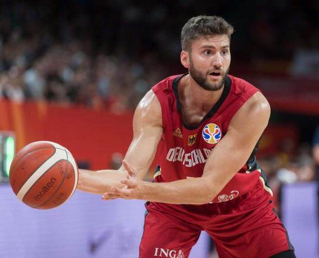 开云体育网址下载-巴黎奥运美国男篮仍不妙！谁抗衡约基奇小萨文班？