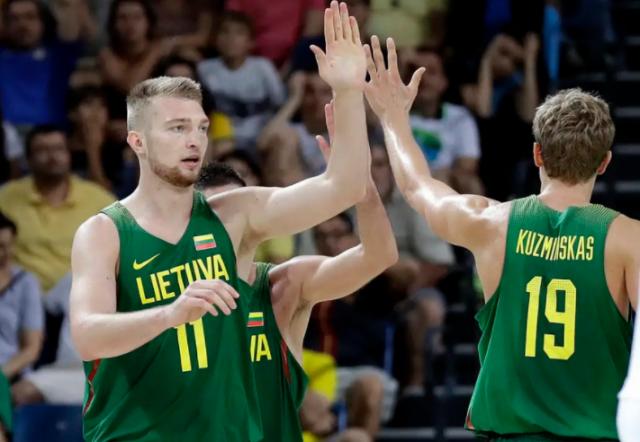 开云体育网址下载-巴黎奥运美国男篮仍不妙！谁抗衡约基奇小萨文班？