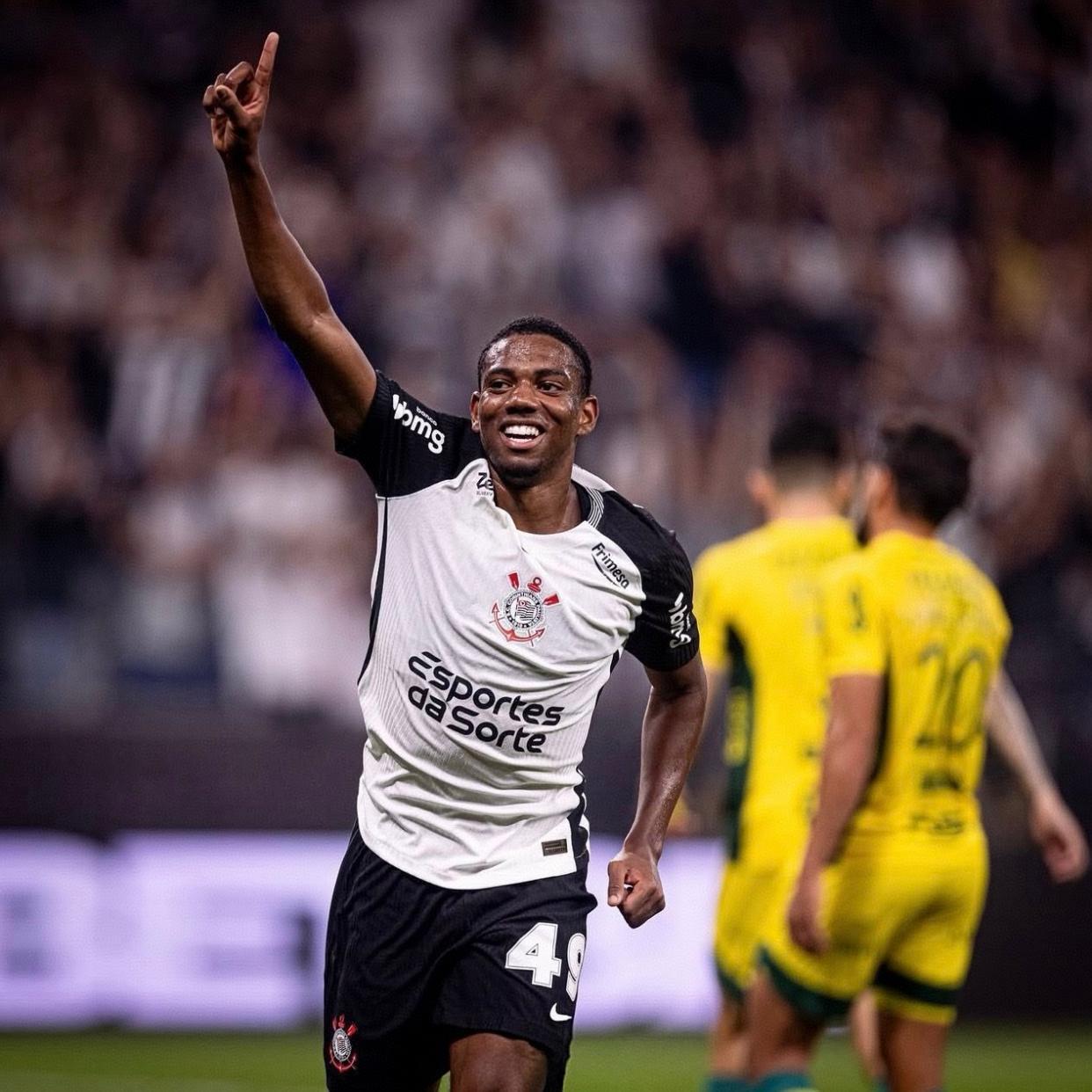 开云体育网址在线登录-白纸黑字想抵赖？米兰追逐巴西B2B中场生变，若签下将威胁福法纳