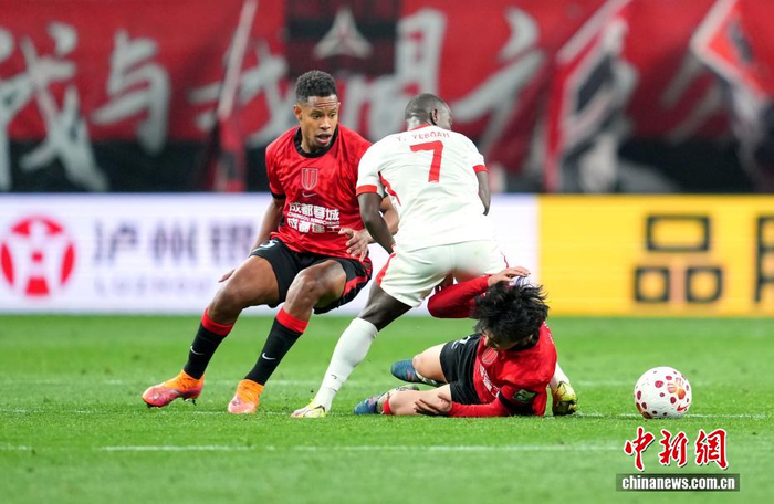 最新开云体育网址入口-2026赛季中超联赛：成都蓉城队胜青岛海牛队|四川成都|中新社|拜合拉木·阿卜杜外力|韦世豪|安源_新浪体育_新浪新闻